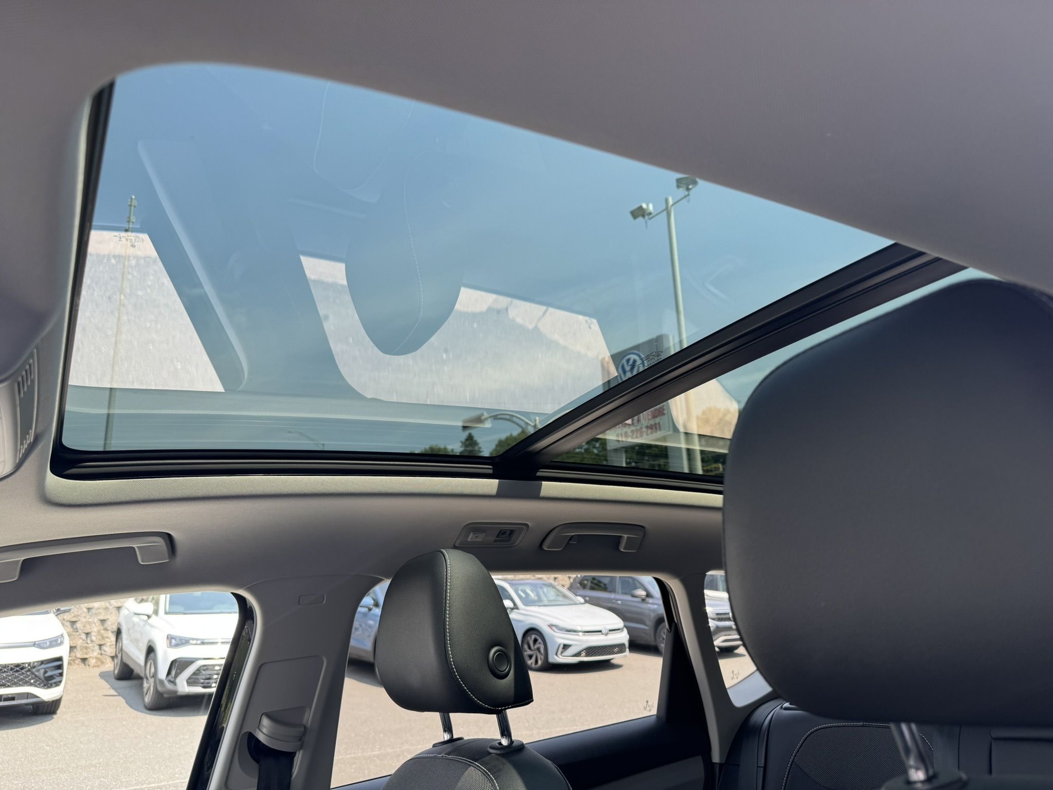 Volkswagen Taos Comfortline 4MOTION/Toit panoramique 2023