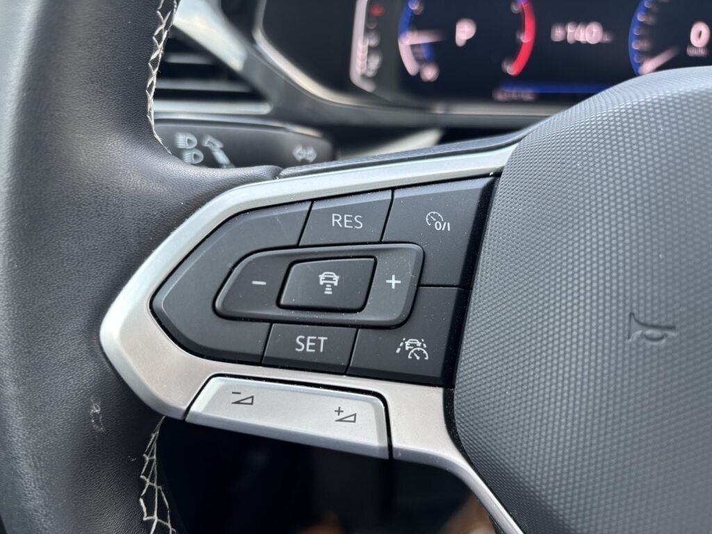 Volkswagen Taos Highline 4MOTION 2023