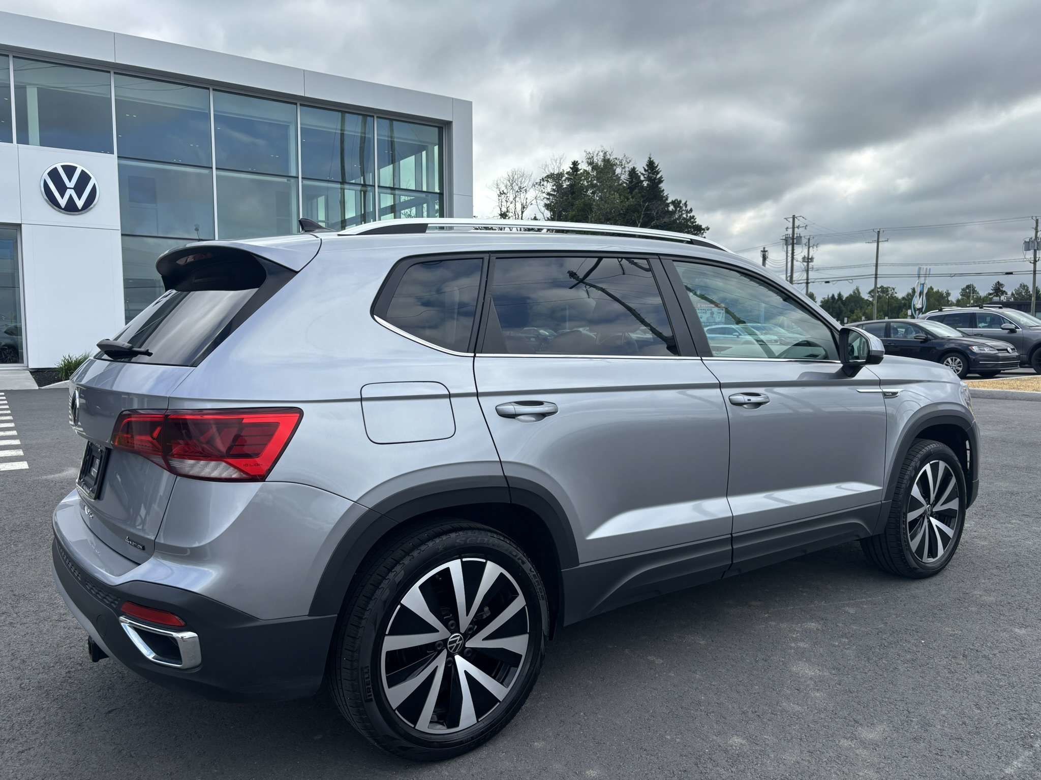 Photo Volkswagen Taos Comfortline 4MOTION -Ltd Avail- 2023 #8