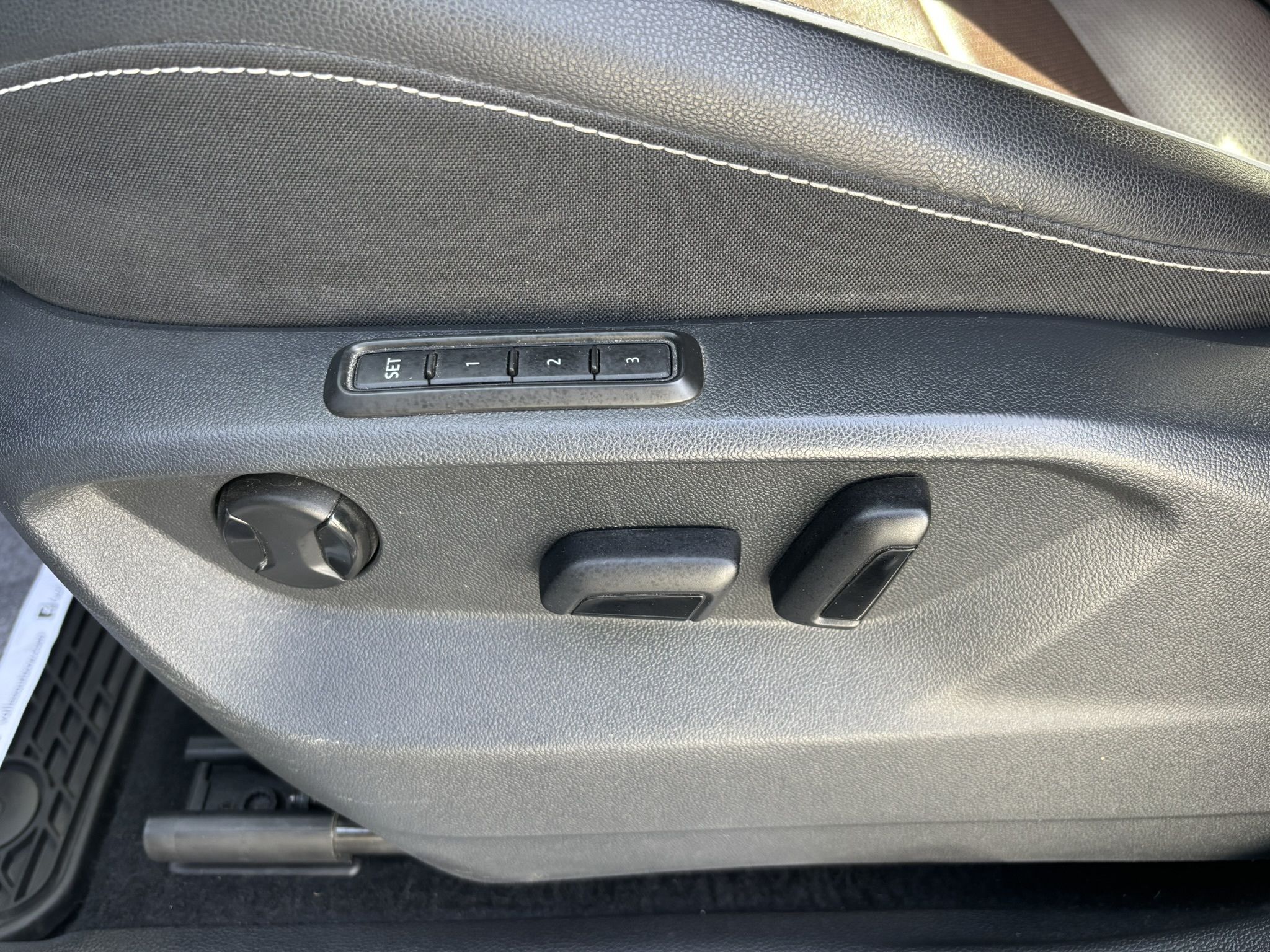 2022 Volkswagen Tiguan Highline R-Line 4MOTION