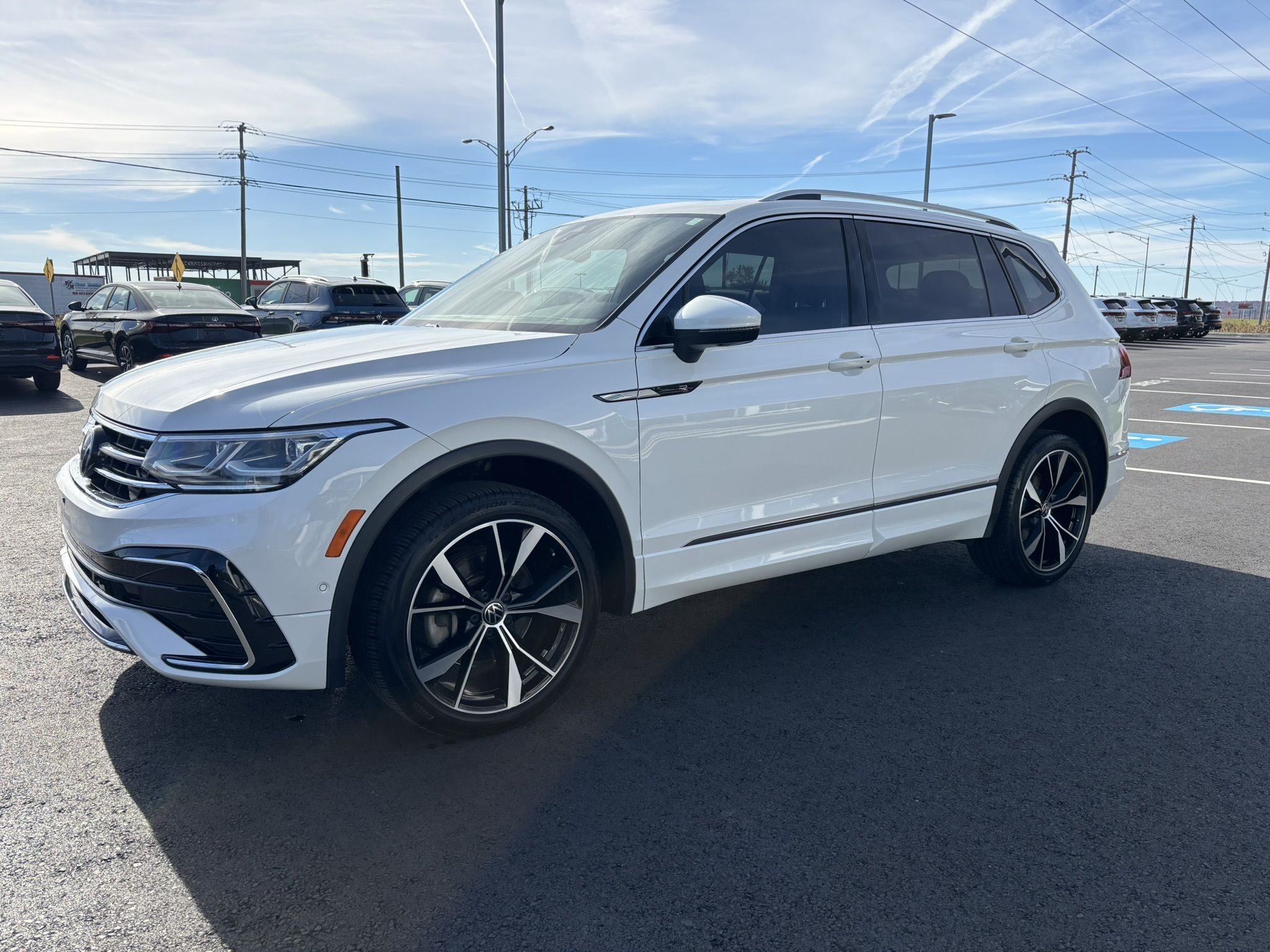 2022 Volkswagen Tiguan Highline R-Line 4MOTION
