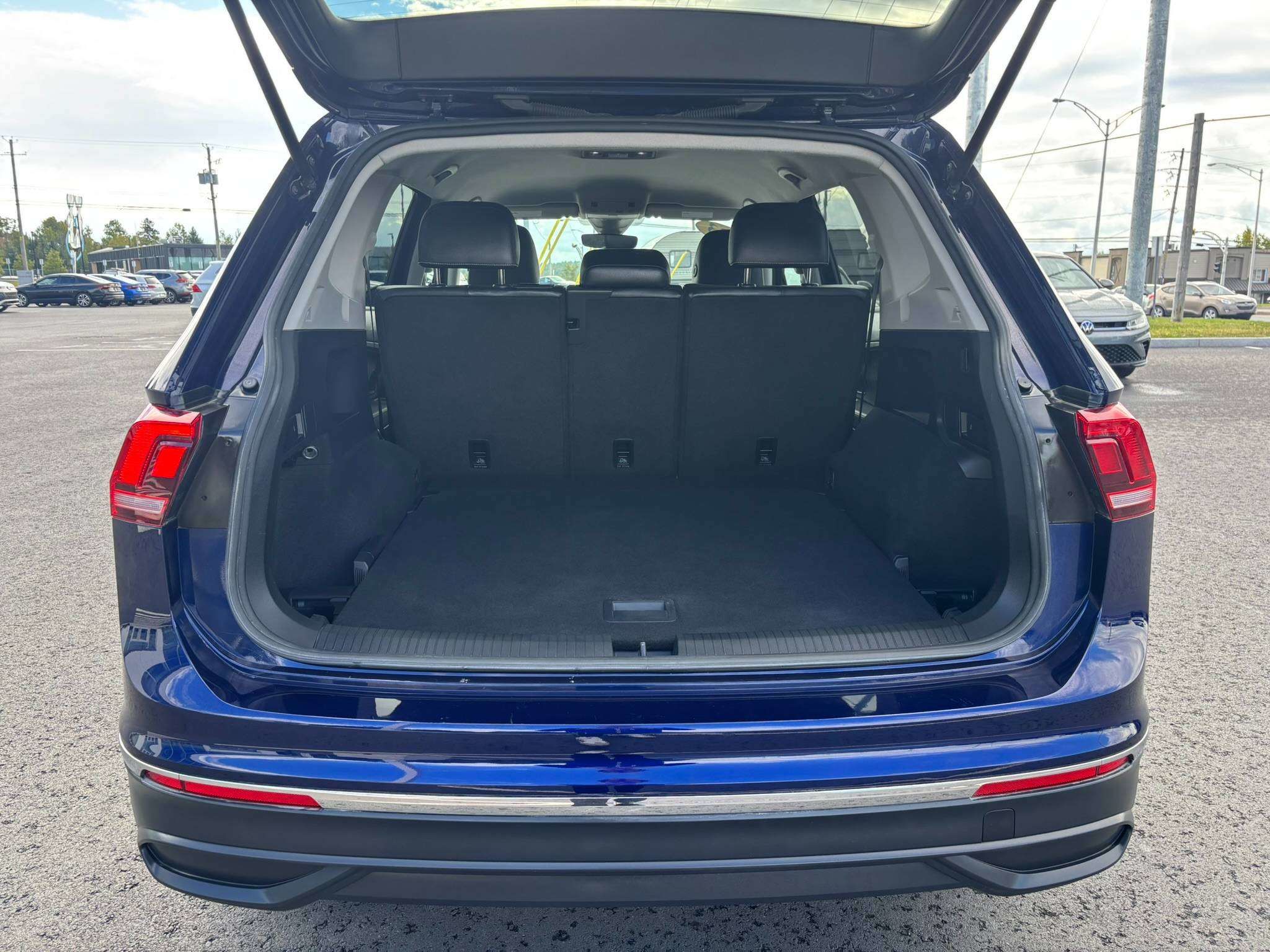 Photo 2023 Volkswagen Tiguan Comfortline #7