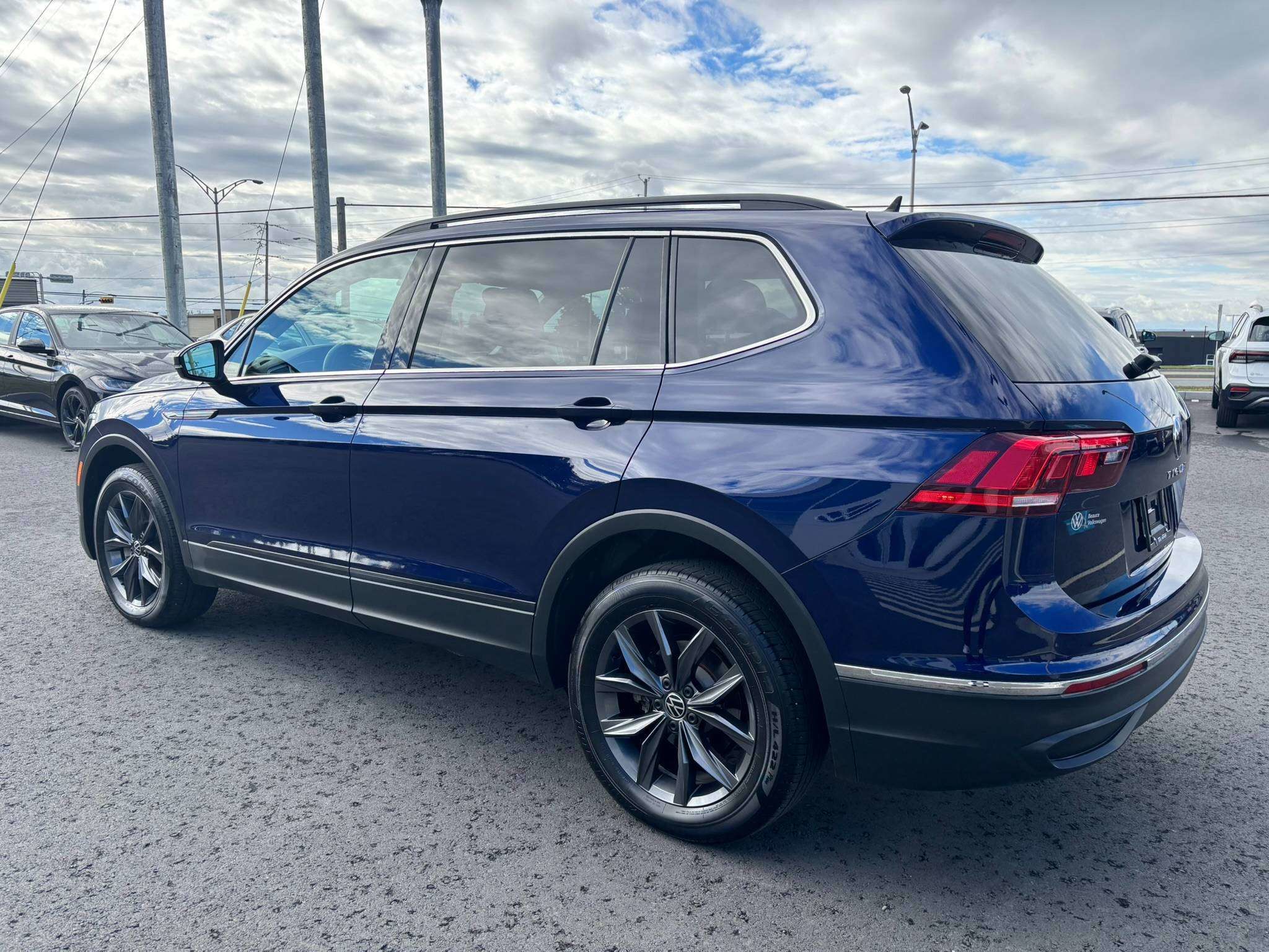 Photo 2023 Volkswagen Tiguan Comfortline #5