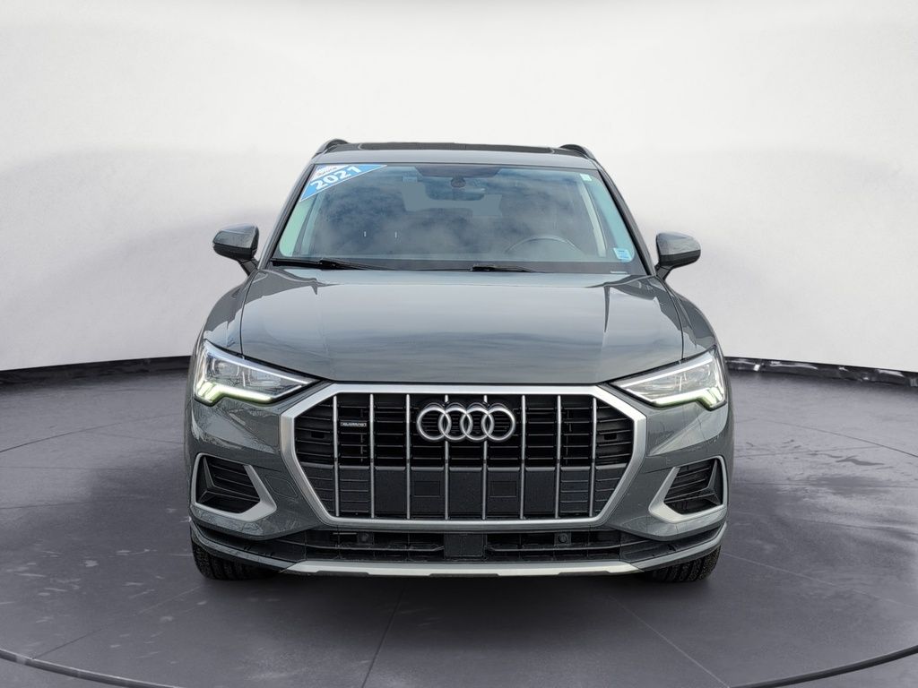 2021 Audi Q3 Komfort ! Leather, AWD! Fresh Trade!