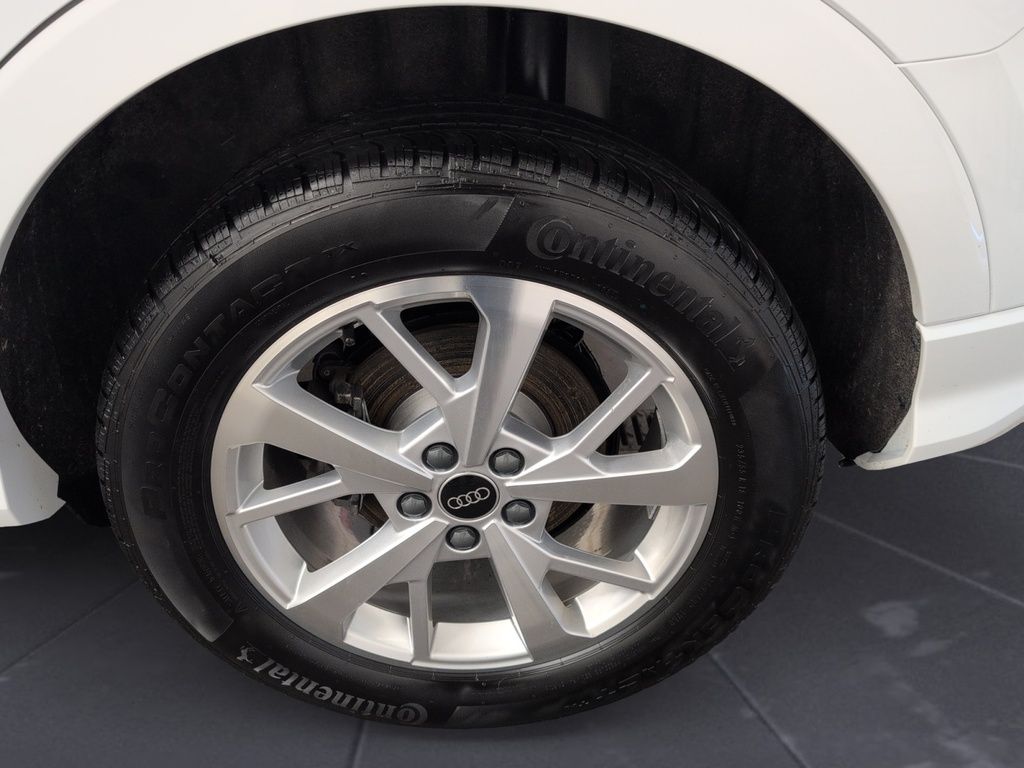 2025 Audi Q3 Komfort ! Leather, AWD! Fresh Trade!