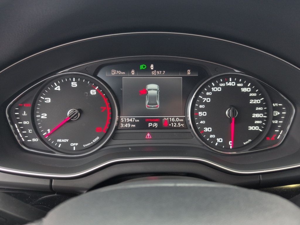 2023 Audi Q5 Komfort ! Leather, AWD! Fresh Trade!