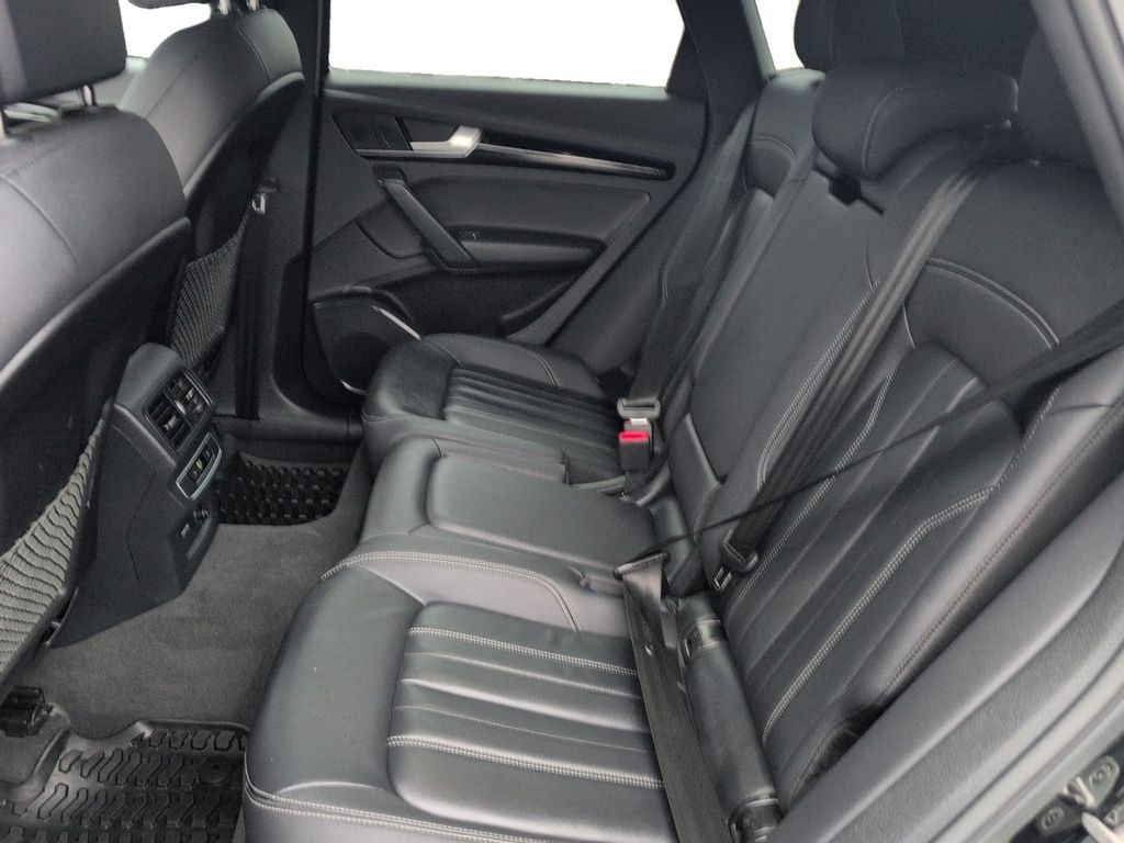 2023 Audi Q5 Komfort ! Leather, AWD! Fresh Trade!