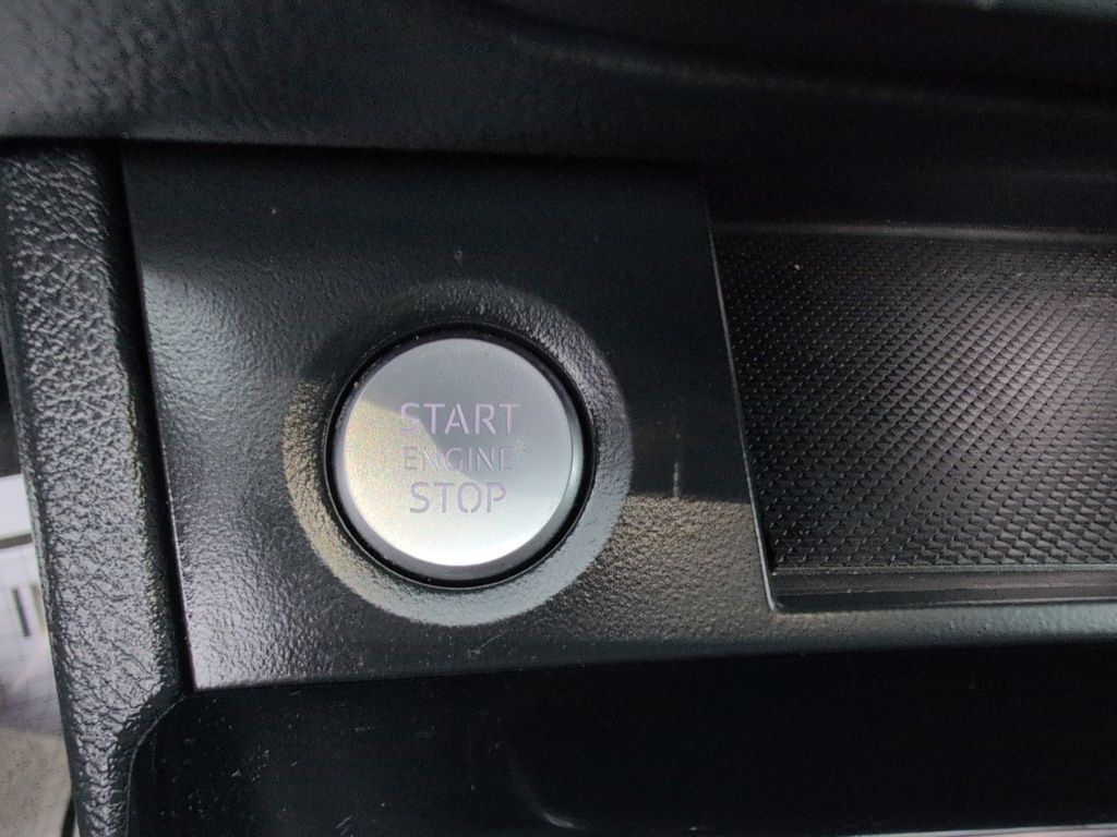 2023 Audi Q5 Komfort ! Leather, AWD! Fresh Trade!