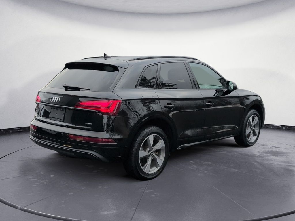 2023 Audi Q5 Komfort ! Leather, AWD! Fresh Trade!