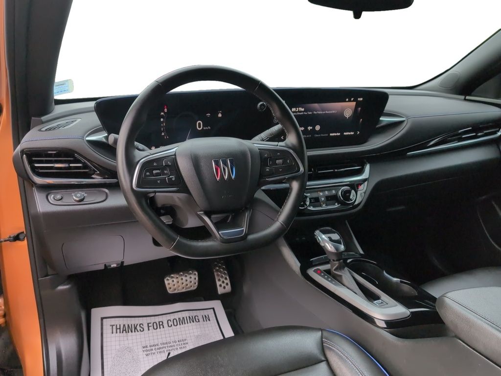 2024 Buick Envista SPORT TOURING! Black Rims, Leather !