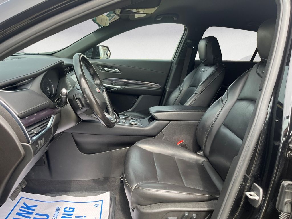 Cadillac XT4 AWD LUXURY 2021