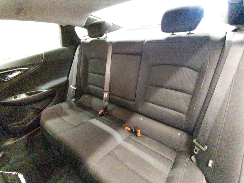 2023 Chevrolet Malibu 1LT/ Remote start/ Heated Seats