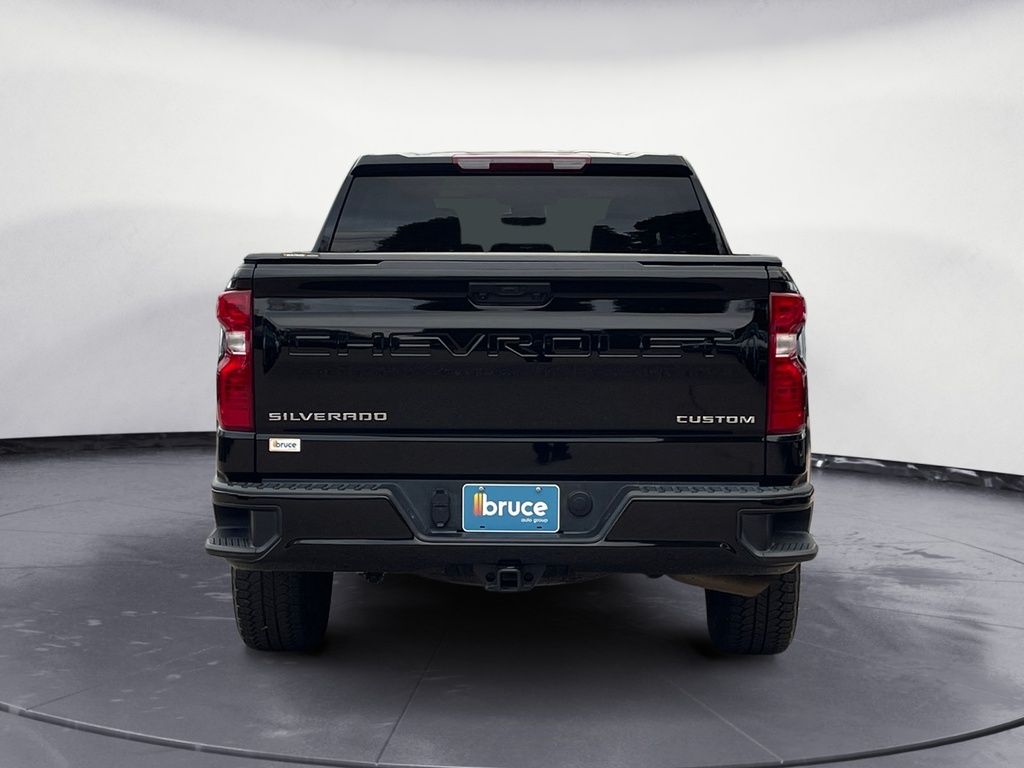 Chevrolet Silverado 1500 CUSTOM 2025