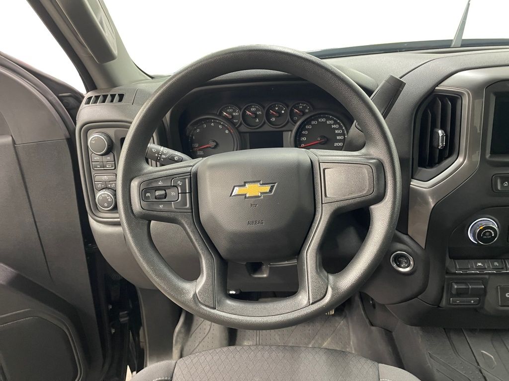 Chevrolet Silverado 1500 CUSTOM 2025