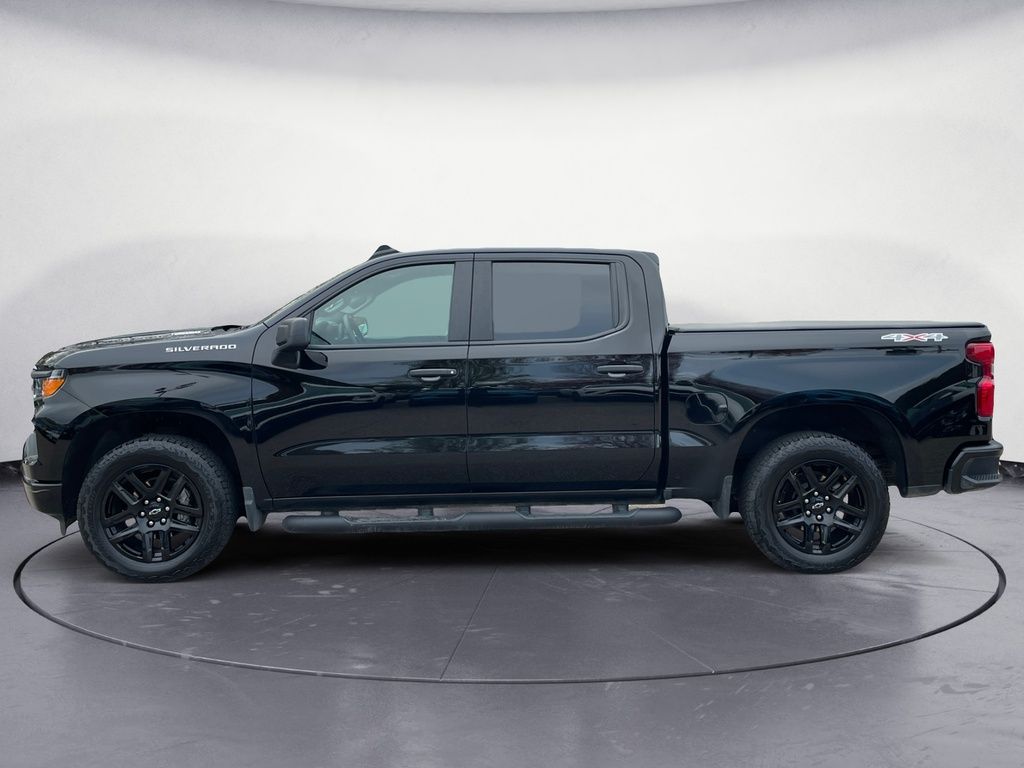 Chevrolet Silverado 1500 CUSTOM 2025