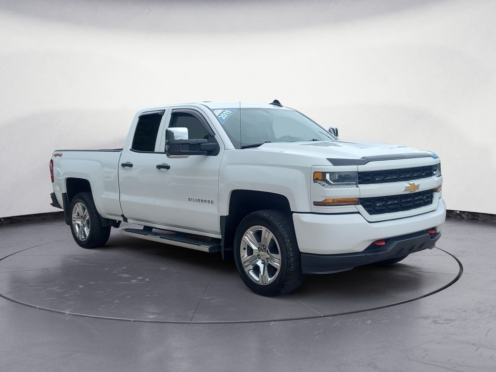 2019 Chevrolet Silverado 1500  CREW LT 4WD