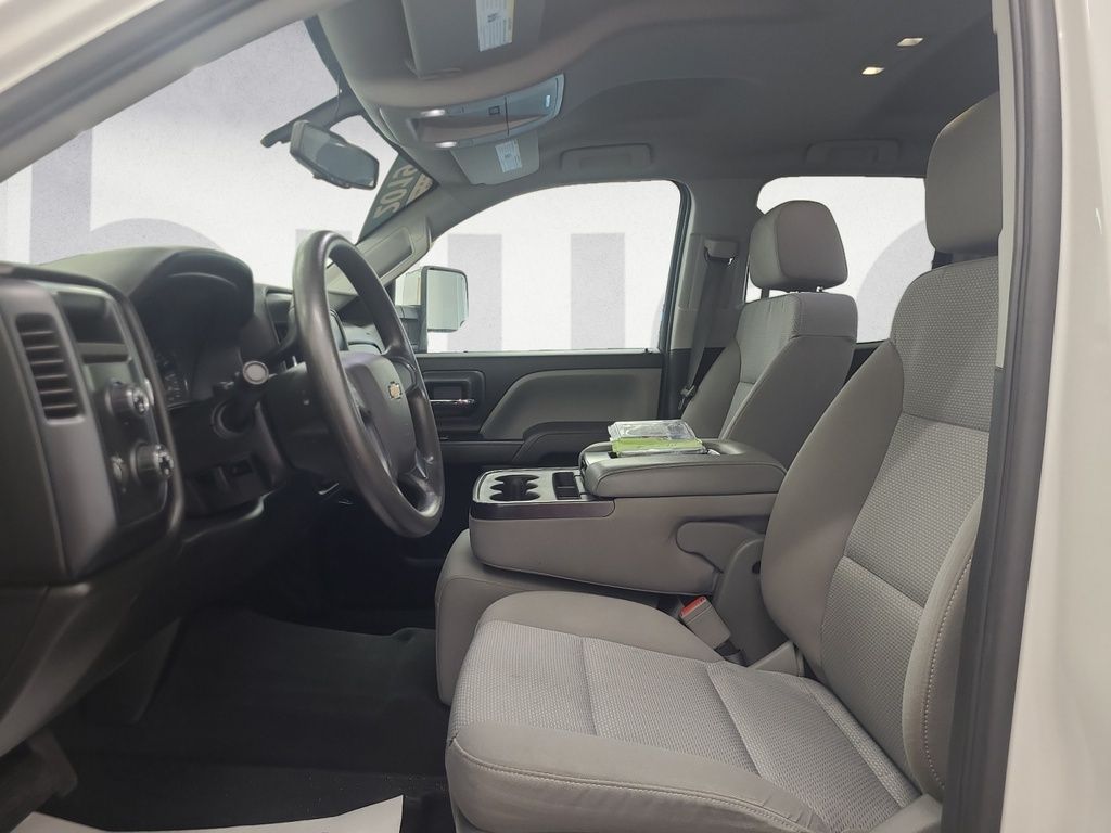 2019 Chevrolet Silverado 1500  CREW LT 4WD