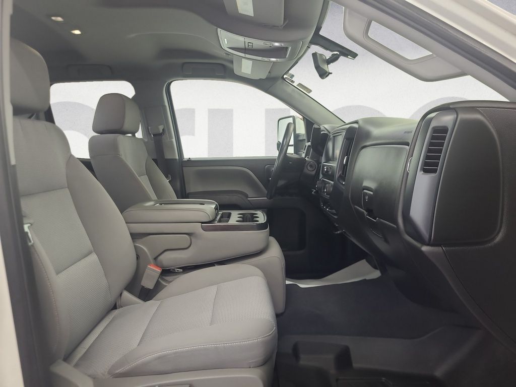2019 Chevrolet Silverado 1500  CREW LT 4WD