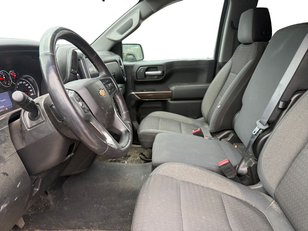 2019 Chevrolet Silverado 1500  CREW LT 4WD