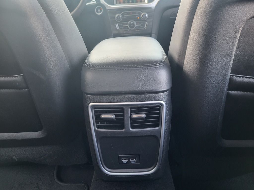 2022 Chrysler 300 TOURING L