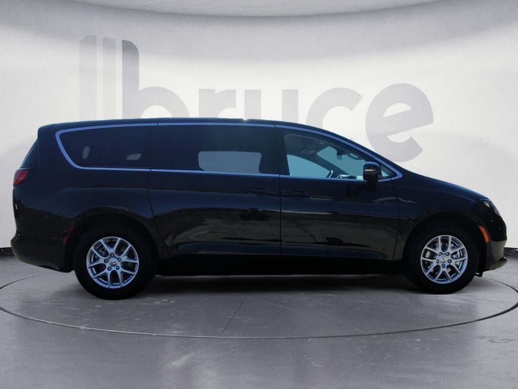 2024 Chrysler Grand Caravan SXT