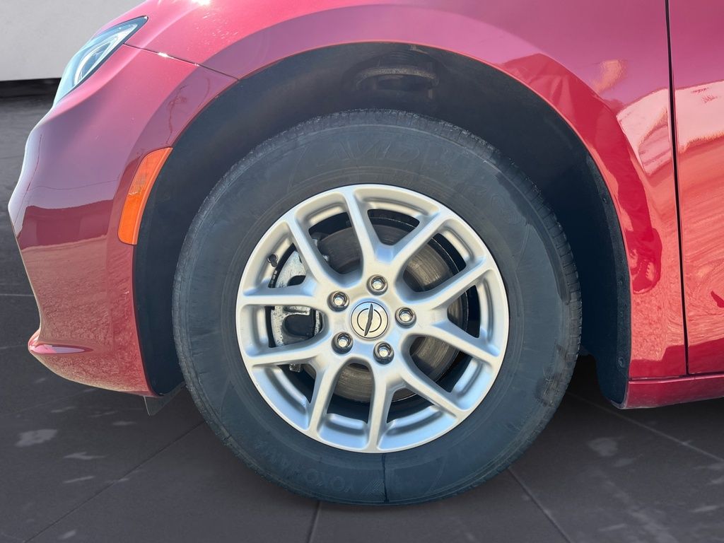2024 Chrysler Pacifica TOURING-L