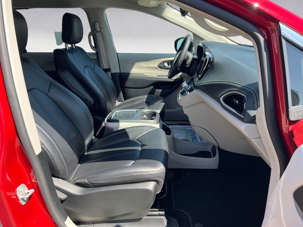 2024 Chrysler Pacifica TOURING-L