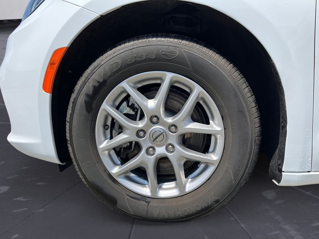 2024 Chrysler Pacifica TOURING-L