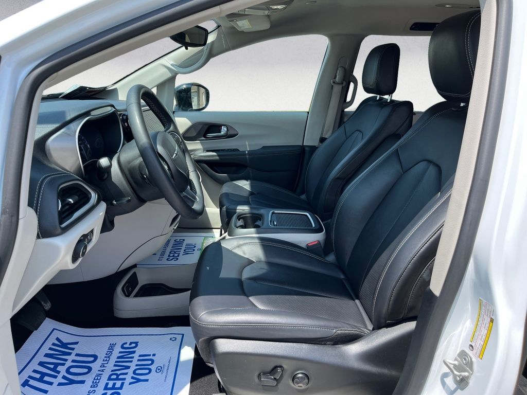 2024 Chrysler Pacifica TOURING-L