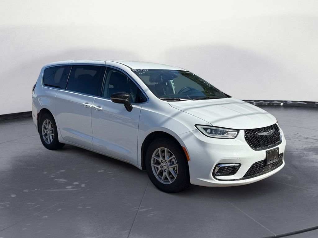 2024 Chrysler Pacifica TOURING-L