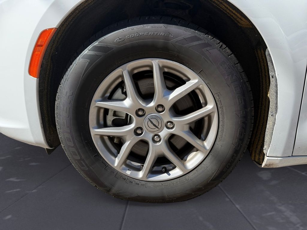 2024 Chrysler Pacifica TOURING-L