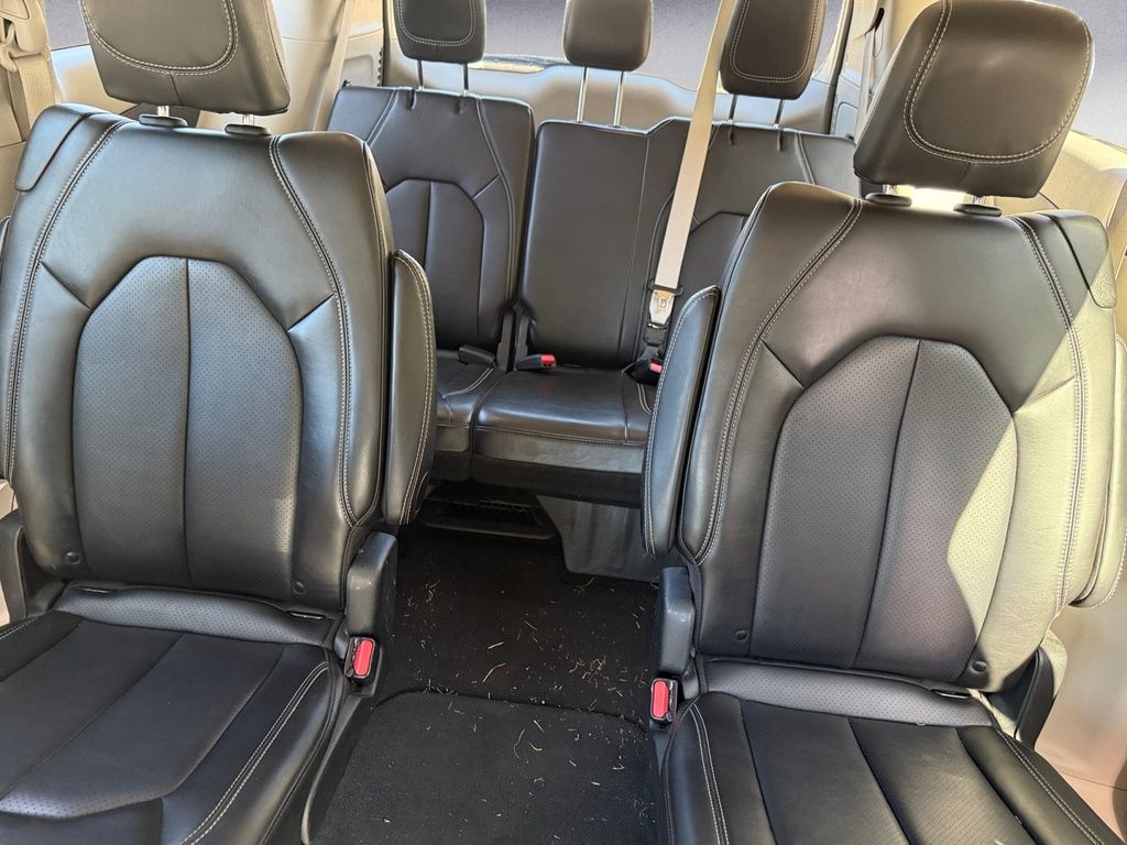 2024 Chrysler Pacifica TOURING-L