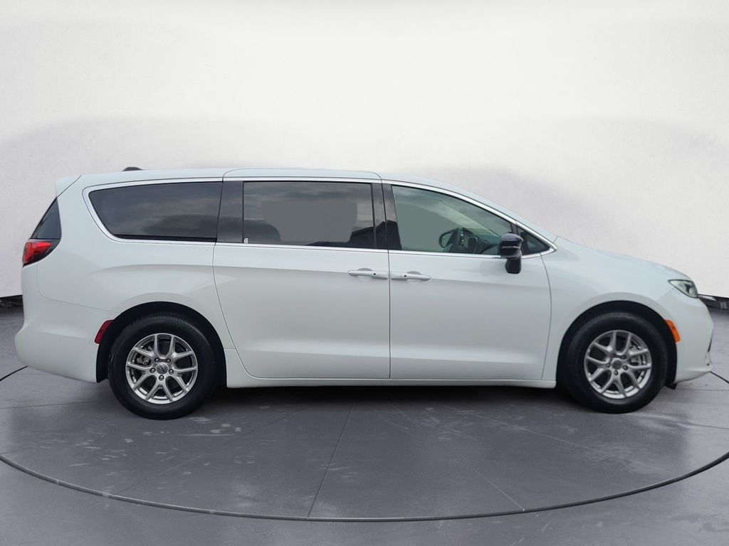 2024 Chrysler Pacifica TOURING-L