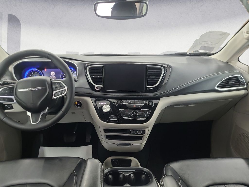 2024 Chrysler Pacifica TOURING-L