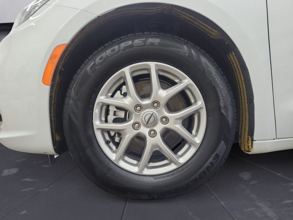 2024 Chrysler Pacifica TOURING-L