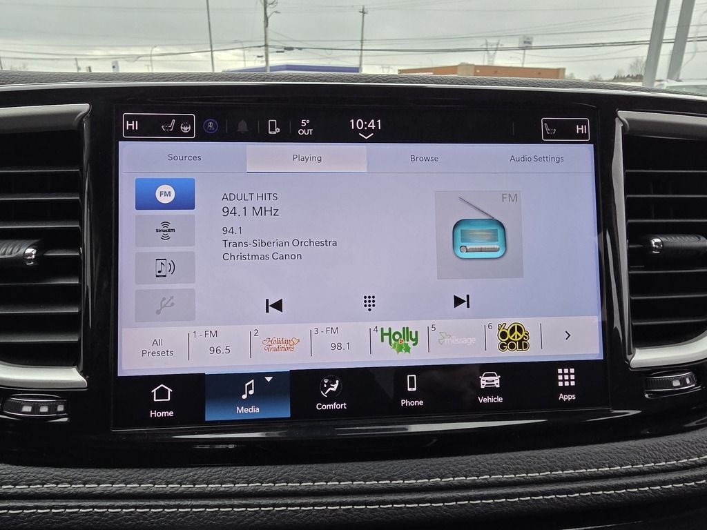 2024 Chrysler Pacifica TOURING-L