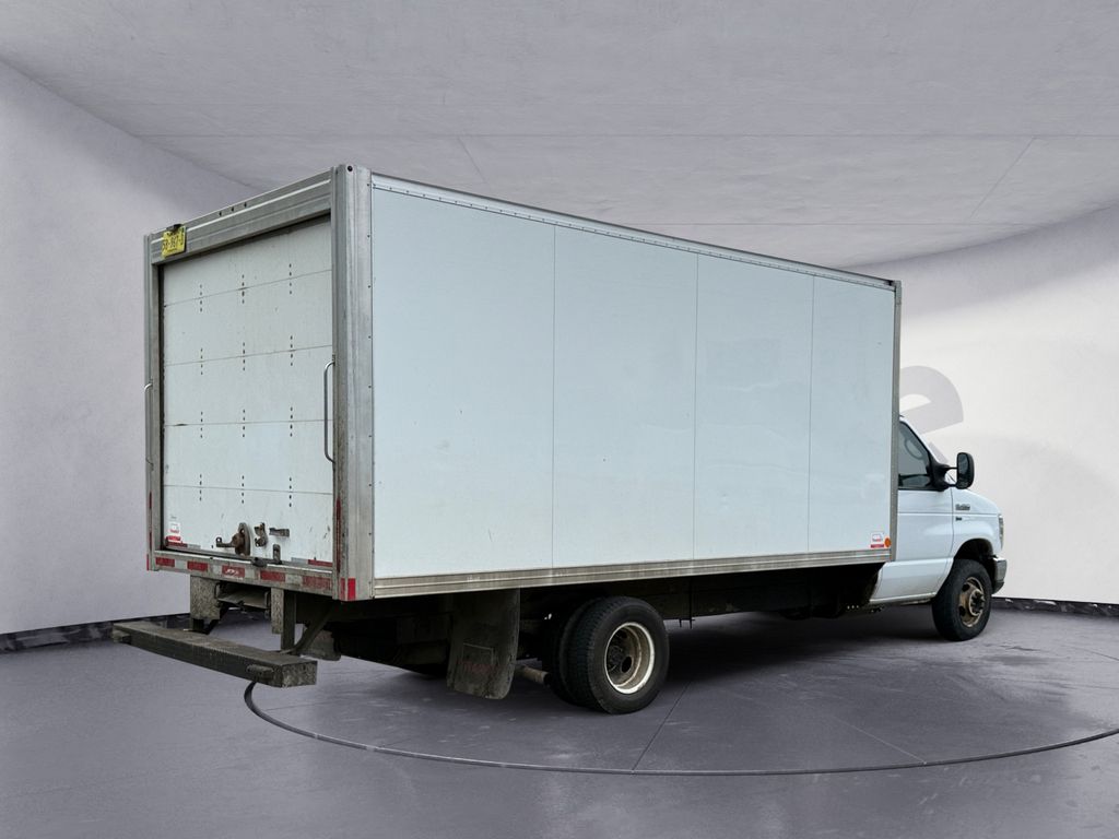 2019 Ford E-Series Cutaway BASE