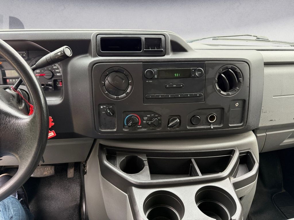 2019 Ford E-Series Cutaway BASE