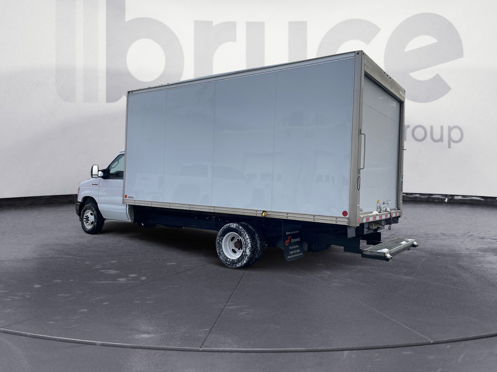 2021 Ford E-Series Cutaway BASE