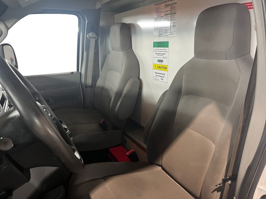 2022 Ford E-Series Cutaway BASE