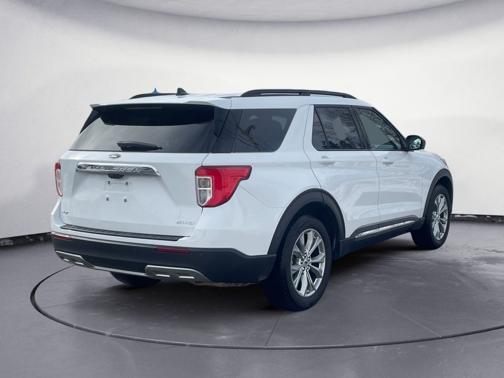 Ford Explorer XLT 2023