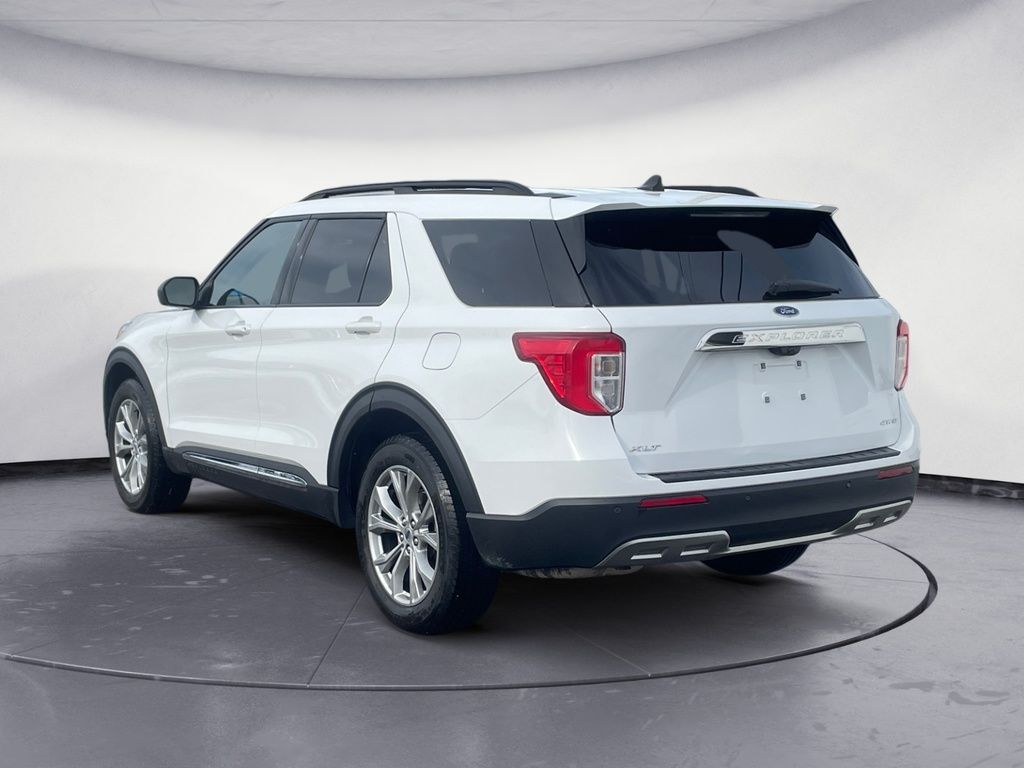 Ford Explorer XLT 2023