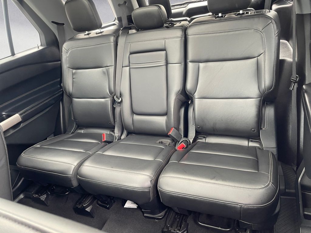 Ford Explorer XLT 2023