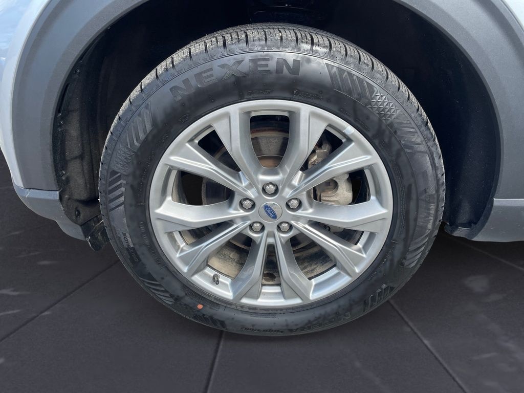 Ford Explorer XLT 2023