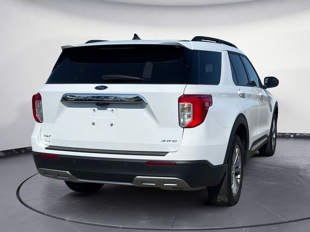 Ford Explorer XLT 2023