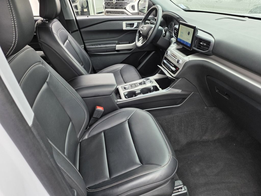 Ford Explorer XLT 2024