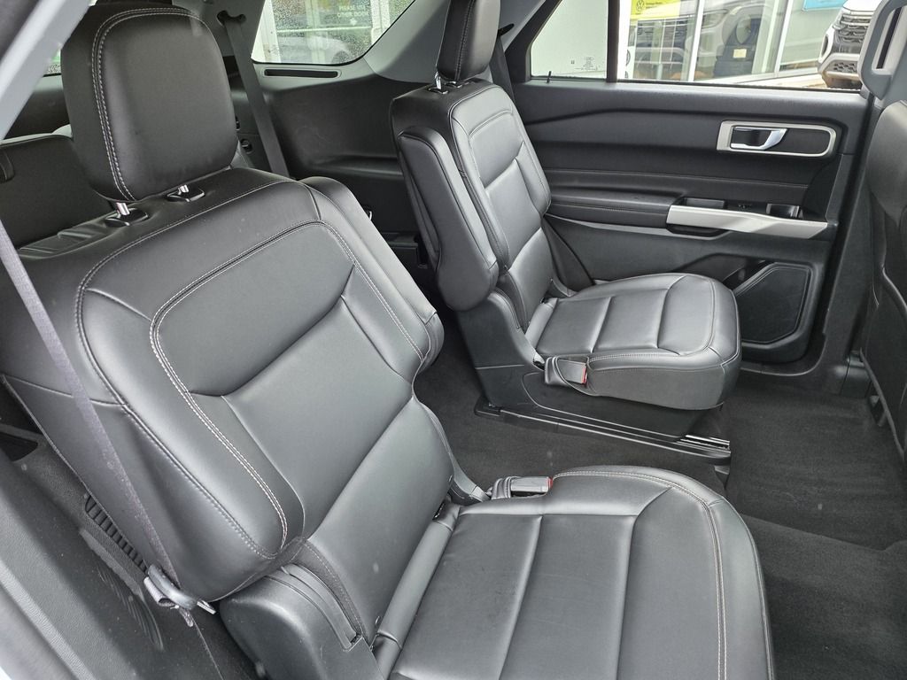 Ford Explorer XLT 2024