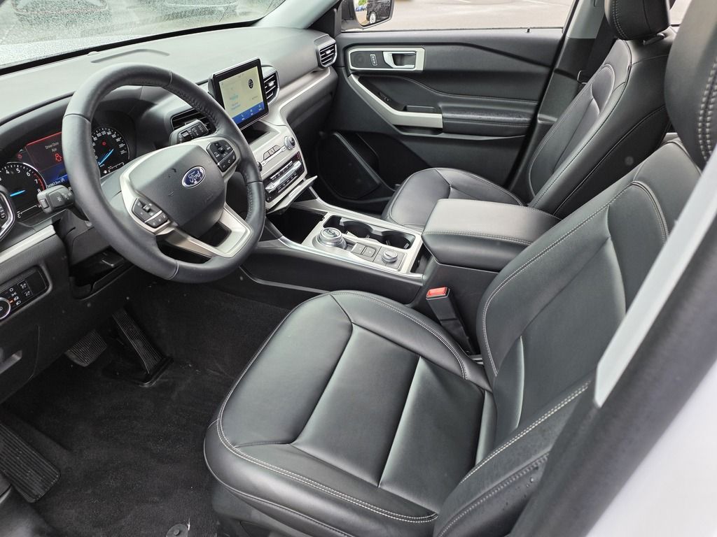 Ford Explorer XLT 2024