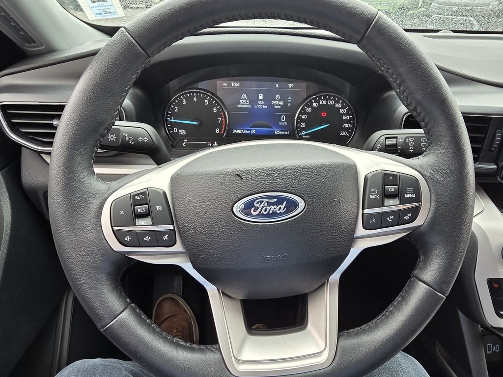 Ford Explorer XLT 2024
