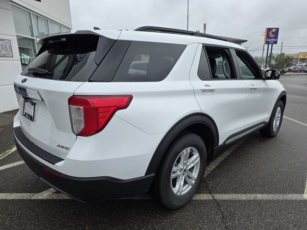 Ford Explorer XLT 2024